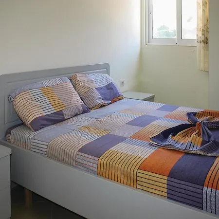 Apartmán Sarande With Sea View I *